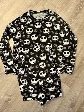 Disney The Nightmare Before Christmas Black & White Skull Pajama Top